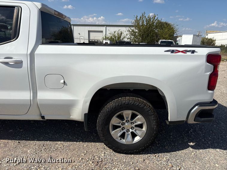 image for item EX0037 2020 Chevrolet Silverado 1500 Ext. Cab pickup truck