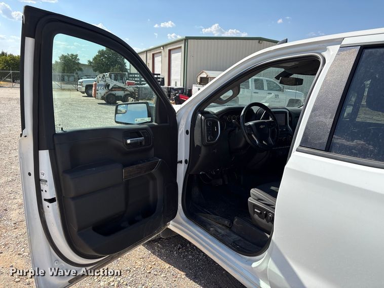 image for item EX0037 2020 Chevrolet Silverado 1500 Ext. Cab pickup truck
