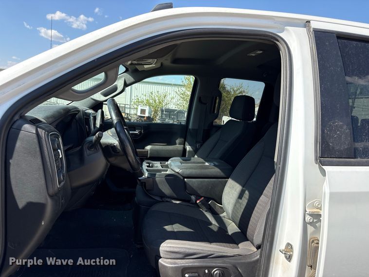 image for item EX0037 2020 Chevrolet Silverado 1500 Ext. Cab pickup truck