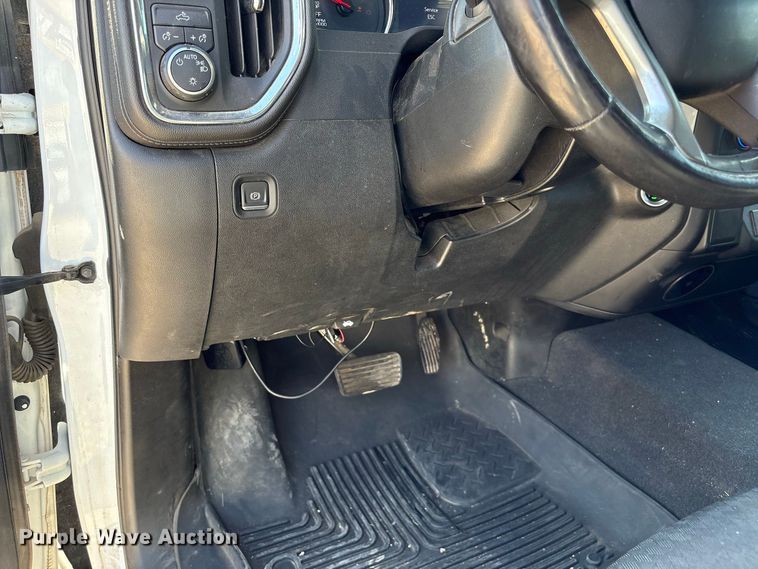 image for item EX0037 2020 Chevrolet Silverado 1500 Ext. Cab pickup truck