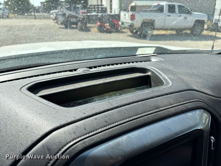 image for item EX0037 2020 Chevrolet Silverado 1500 Ext. Cab pickup truck