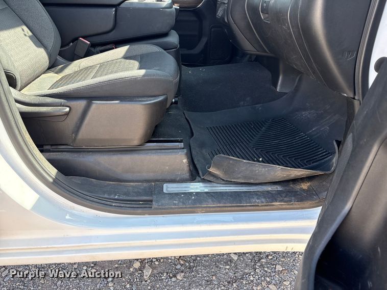 image for item EX0037 2020 Chevrolet Silverado 1500 Ext. Cab pickup truck