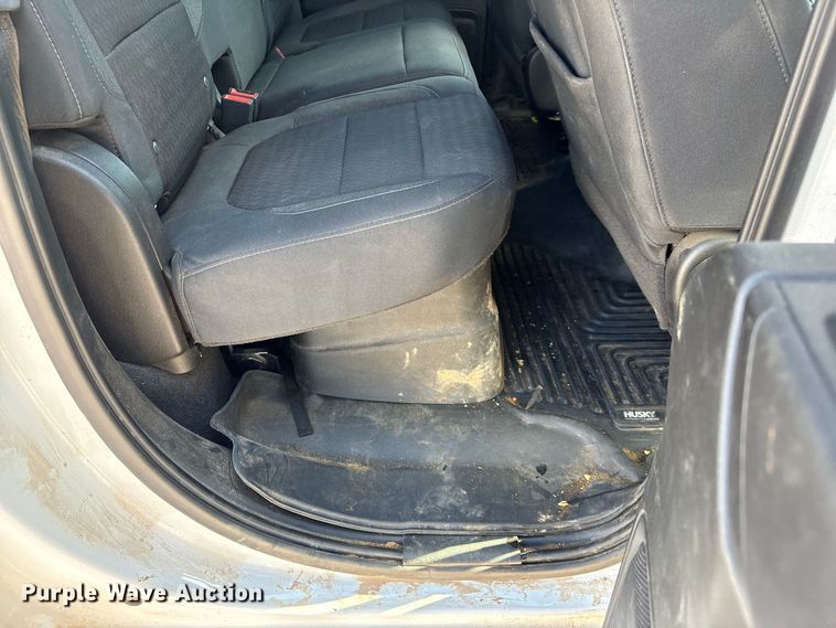 image for item EX0037 2020 Chevrolet Silverado 1500 Ext. Cab pickup truck