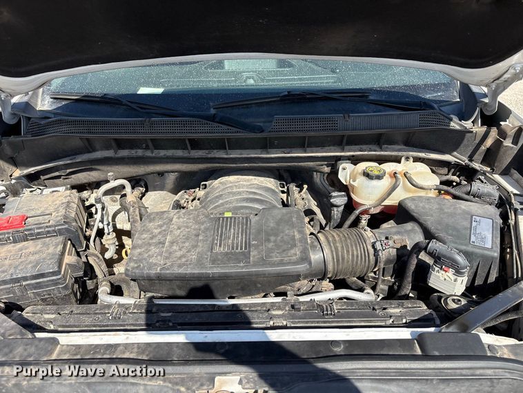 image for item EX0037 2020 Chevrolet Silverado 1500 Ext. Cab pickup truck