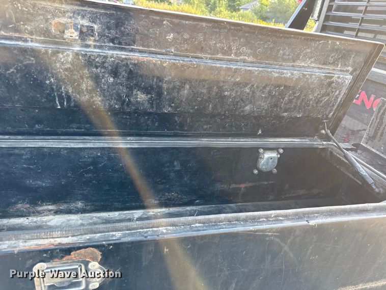 image for item EX2230 2019 Ford F250 Super Duty Crew Cab flatbed pickup truck