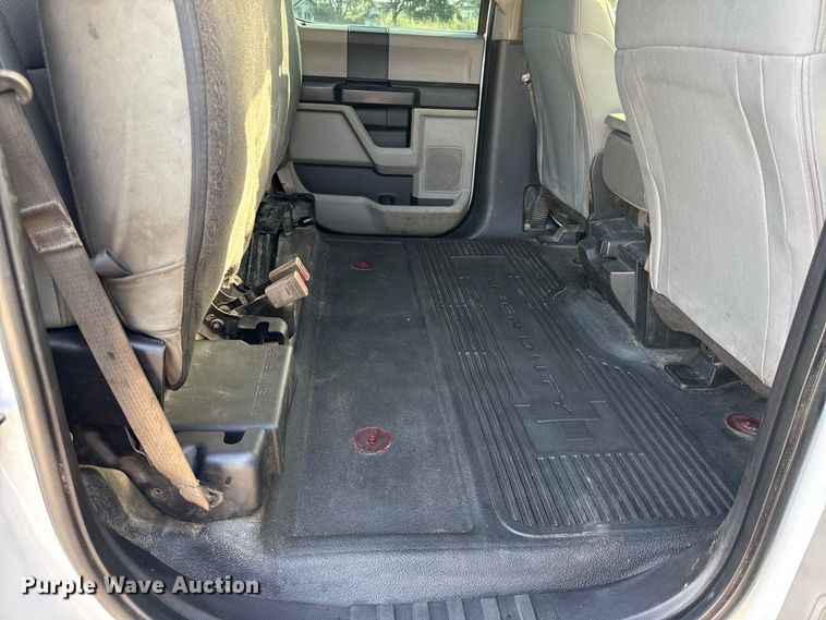 image for item EX2230 2019 Ford F250 Super Duty Crew Cab flatbed pickup truck