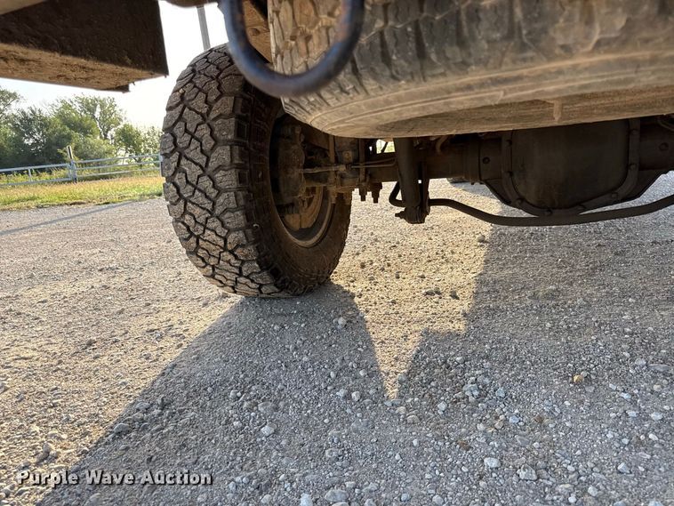 image for item EX2230 2019 Ford F250 Super Duty Crew Cab flatbed pickup truck
