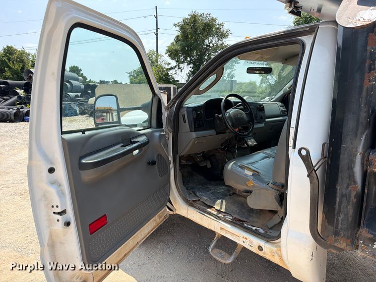 image for item EX2585 2007 Ford F450 Super Duty dump truck