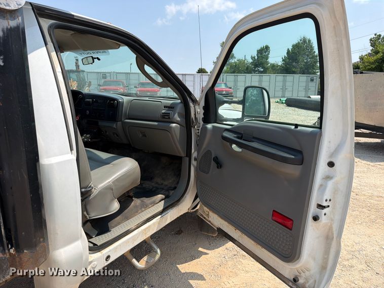 image for item EX2585 2007 Ford F450 Super Duty dump truck