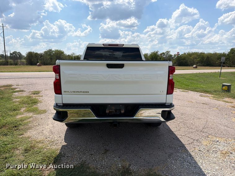 image for item EX2603 2020 Chevrolet Silverado 1500 Crew Cab pickup truck