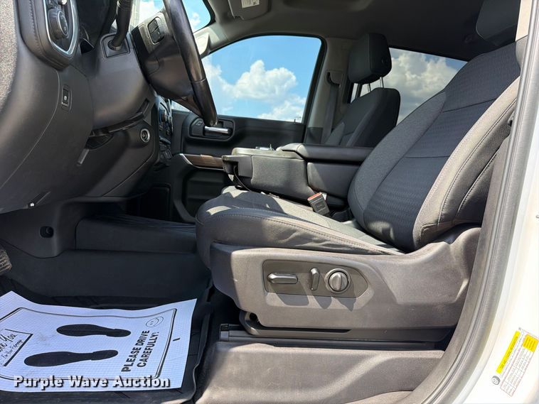 image for item EX2603 2020 Chevrolet Silverado 1500 Crew Cab pickup truck