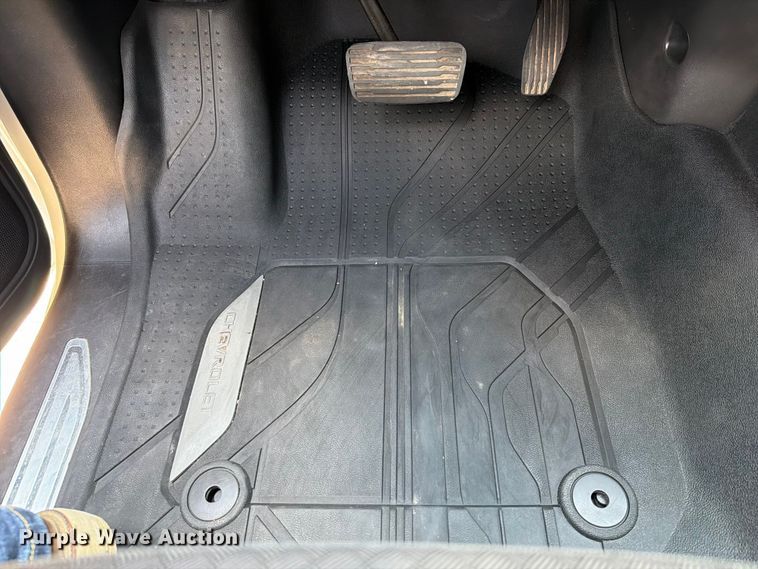 image for item EX2603 2020 Chevrolet Silverado 1500 Crew Cab pickup truck