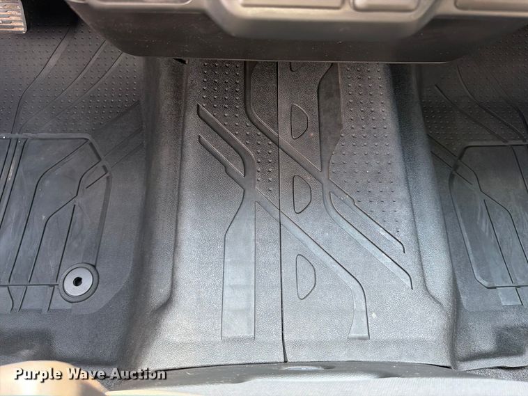 image for item EX2603 2020 Chevrolet Silverado 1500 Crew Cab pickup truck