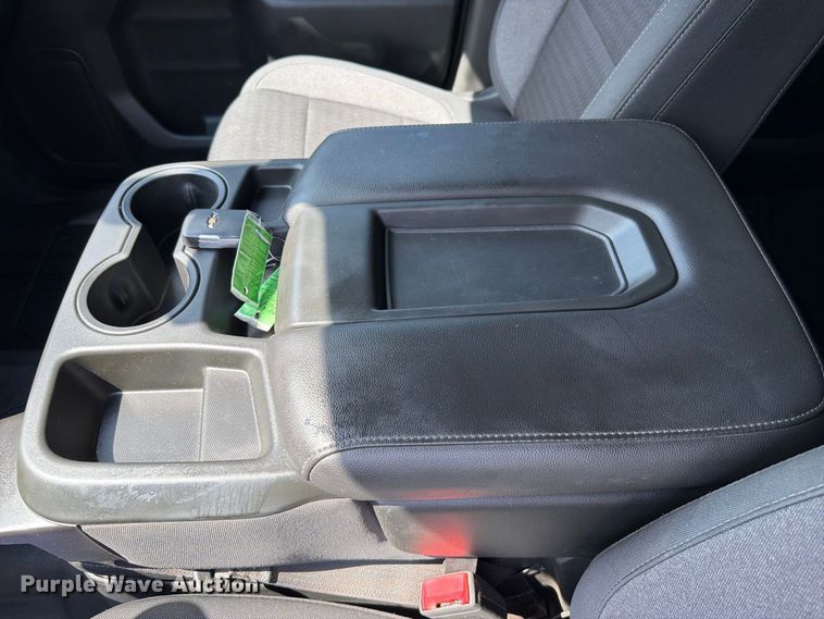image for item EX2603 2020 Chevrolet Silverado 1500 Crew Cab pickup truck