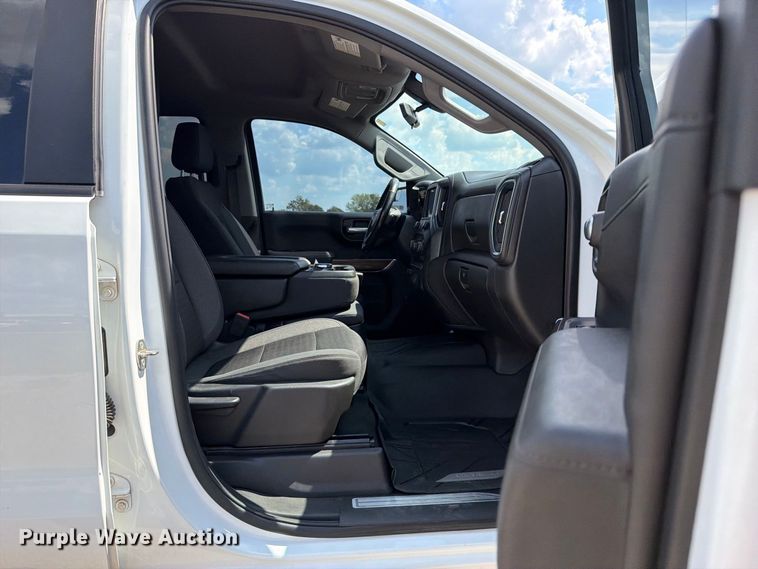 image for item EX2603 2020 Chevrolet Silverado 1500 Crew Cab pickup truck