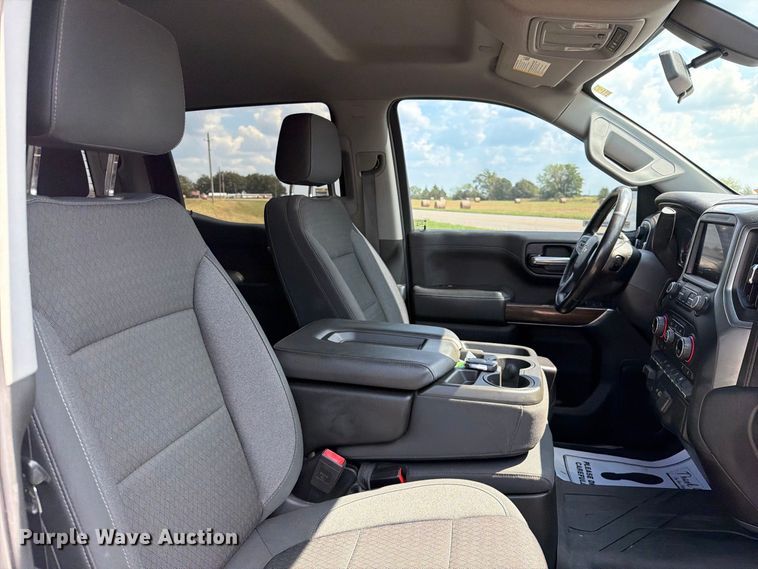 image for item EX2603 2020 Chevrolet Silverado 1500 Crew Cab pickup truck