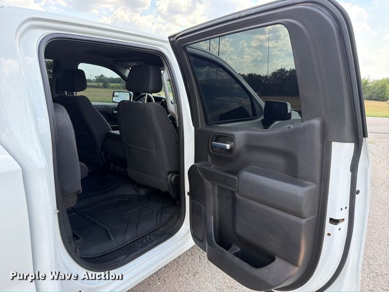 image for item EX2603 2020 Chevrolet Silverado 1500 Crew Cab pickup truck