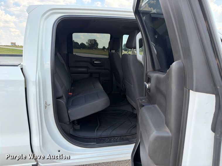 image for item EX2603 2020 Chevrolet Silverado 1500 Crew Cab pickup truck