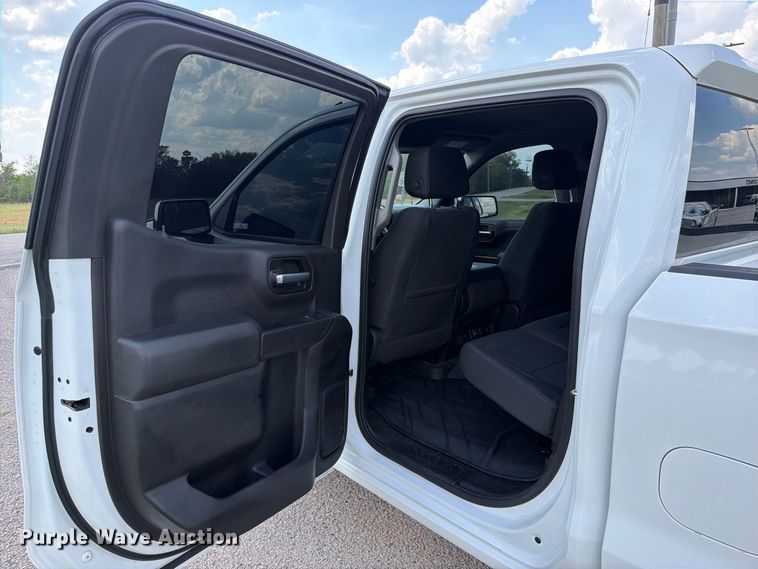 image for item EX2603 2020 Chevrolet Silverado 1500 Crew Cab pickup truck