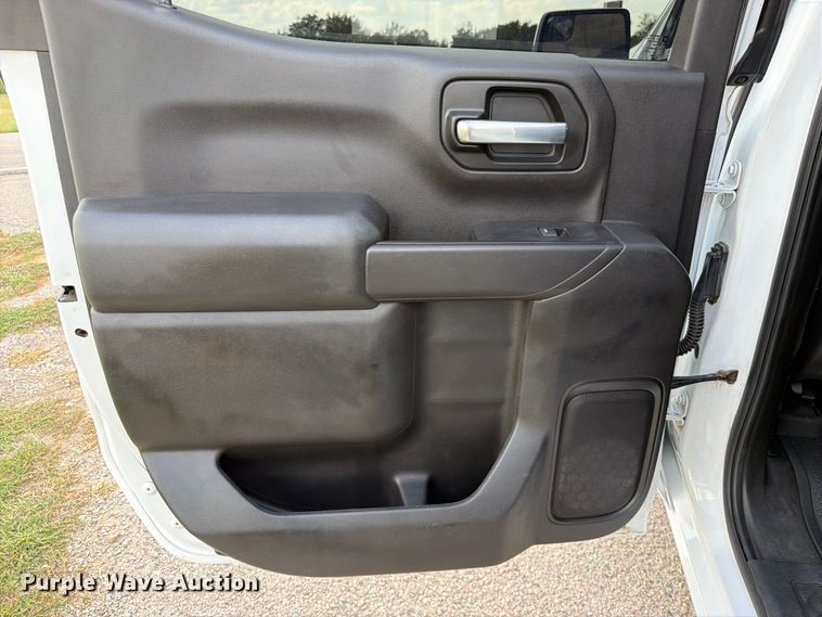 image for item EX2603 2020 Chevrolet Silverado 1500 Crew Cab pickup truck