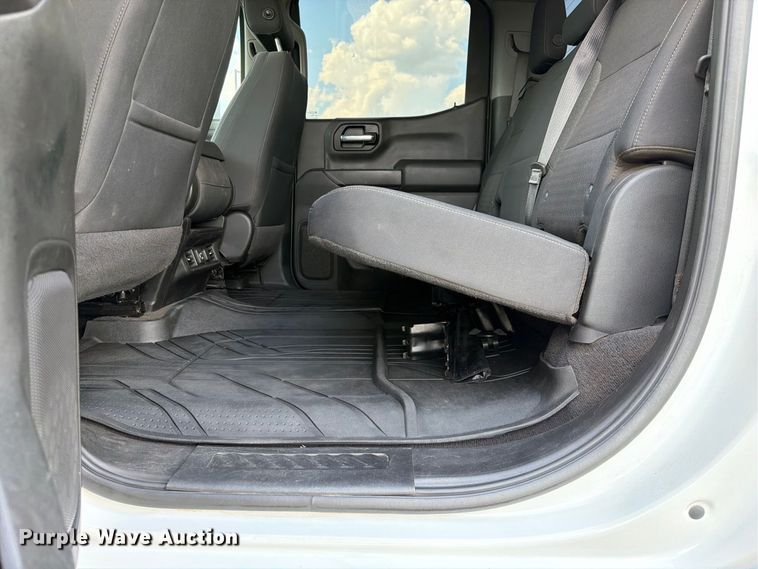 image for item EX2603 2020 Chevrolet Silverado 1500 Crew Cab pickup truck