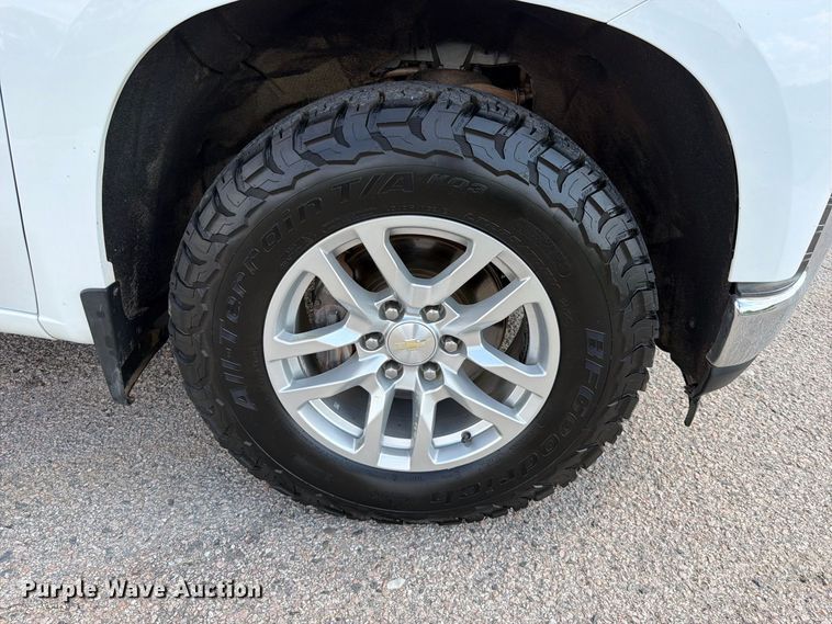 image for item EX2603 2020 Chevrolet Silverado 1500 Crew Cab pickup truck