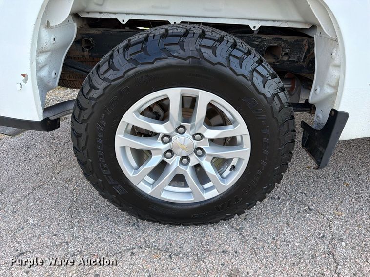 image for item EX2603 2020 Chevrolet Silverado 1500 Crew Cab pickup truck