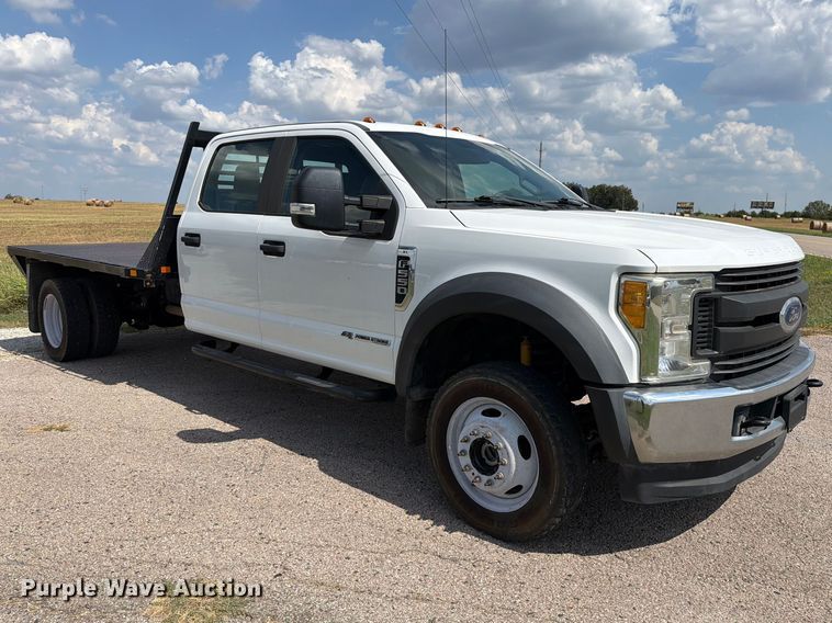 image for item EX2604 2017 Ford F550 Super Duty Crew Cab flatbed truck