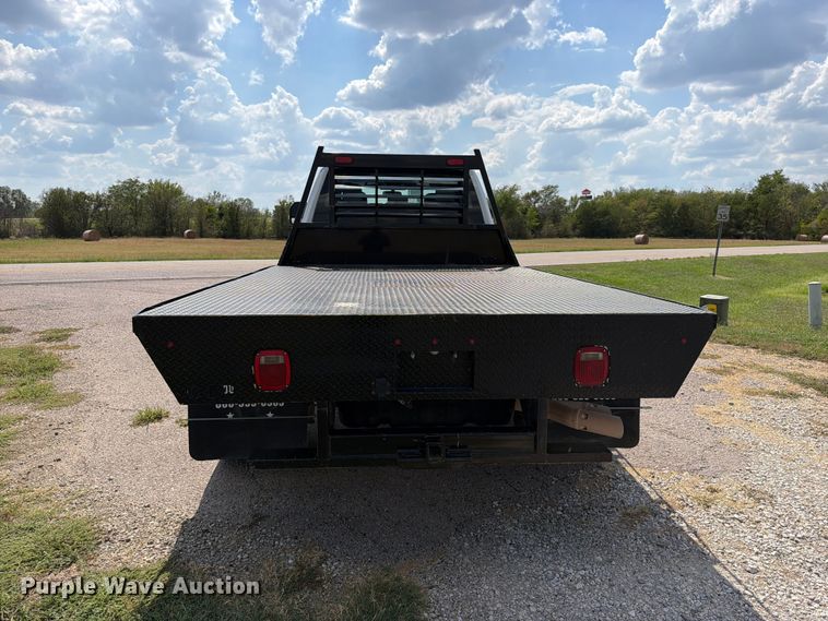 image for item EX2604 2017 Ford F550 Super Duty Crew Cab flatbed truck