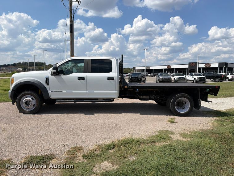 image for item EX2604 2017 Ford F550 Super Duty Crew Cab flatbed truck