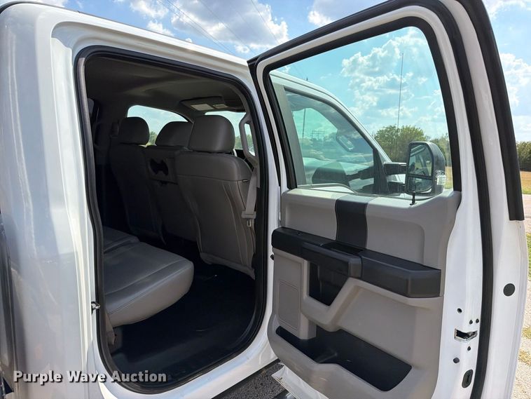 image for item EX2604 2017 Ford F550 Super Duty Crew Cab flatbed truck