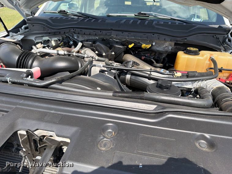 image for item EX2604 2017 Ford F550 Super Duty Crew Cab flatbed truck