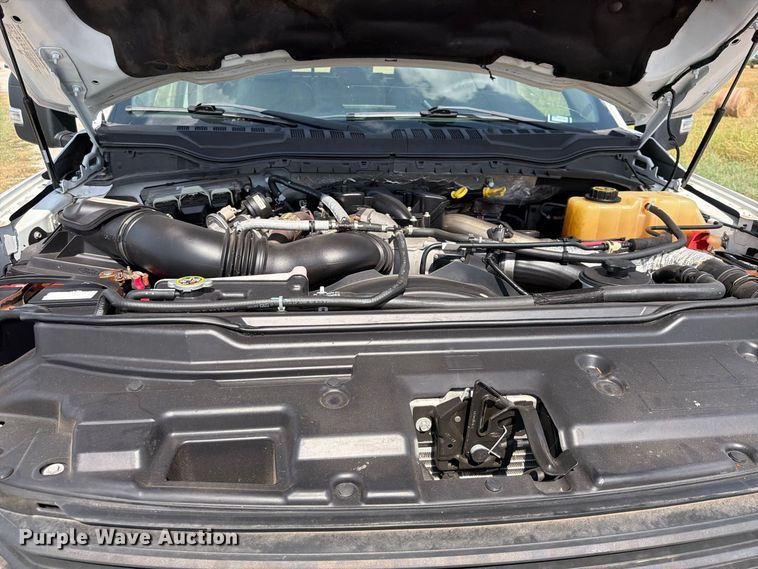 image for item EX2604 2017 Ford F550 Super Duty Crew Cab flatbed truck
