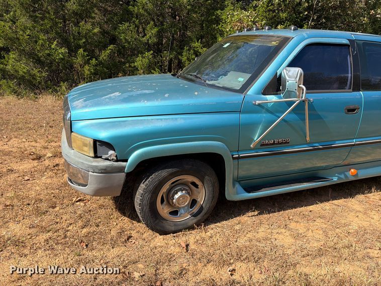 image for item EX2606 1996 Dodge Ram 2500 Ext. Cab pickup truck