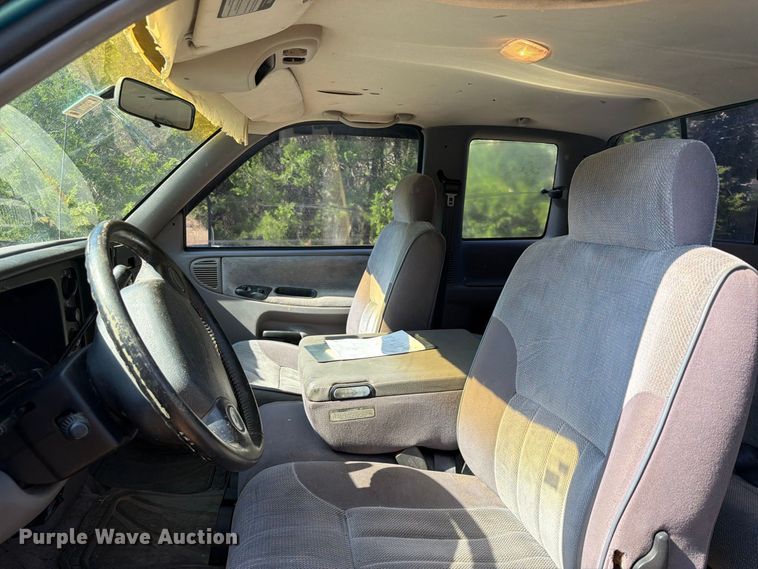 image for item EX2606 1996 Dodge Ram 2500 Ext. Cab pickup truck