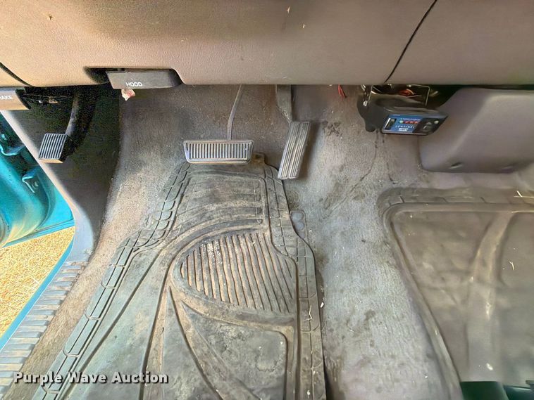 image for item EX2606 1996 Dodge Ram 2500 Ext. Cab pickup truck
