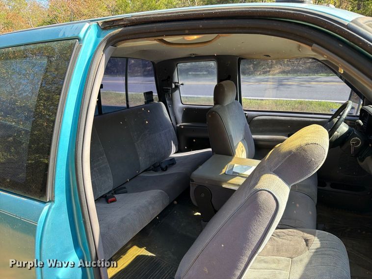 image for item EX2606 1996 Dodge Ram 2500 Ext. Cab pickup truck