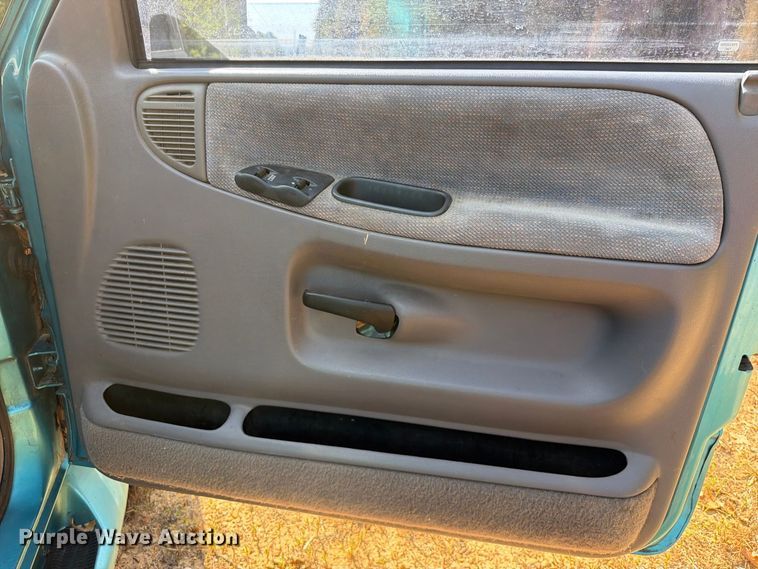 image for item EX2606 1996 Dodge Ram 2500 Ext. Cab pickup truck