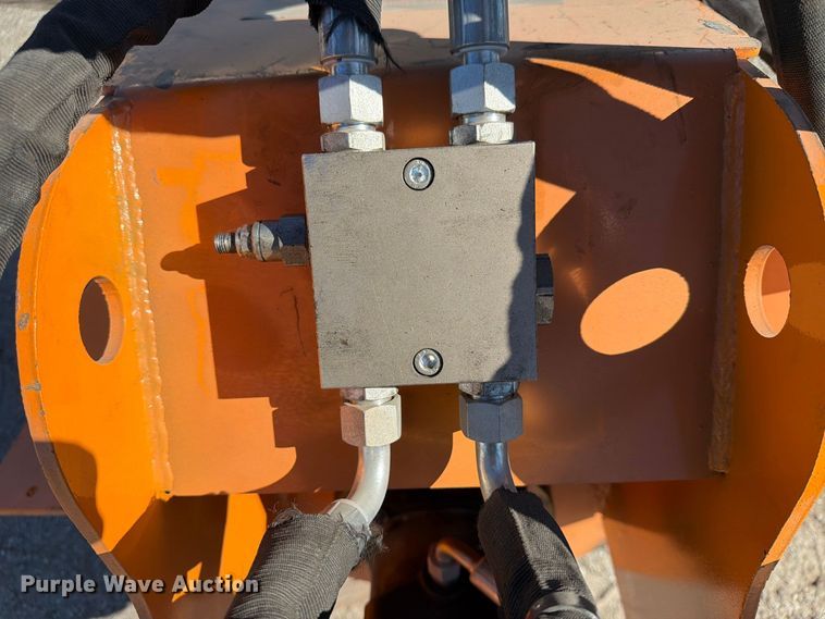 image for item EX4168 LandHonor skid steer stump grinder