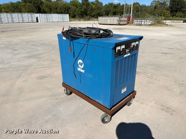 image for item EX4233 Miller GPS-1500V welder/generator