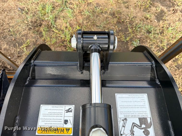 image for item EX4271 Raytree RMBG72 skid steer grapple bucket