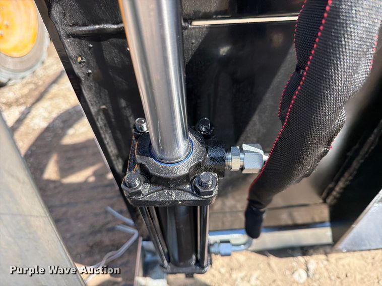 image for item EX4278 Wolverine LR72 skid steer root grapple bucket