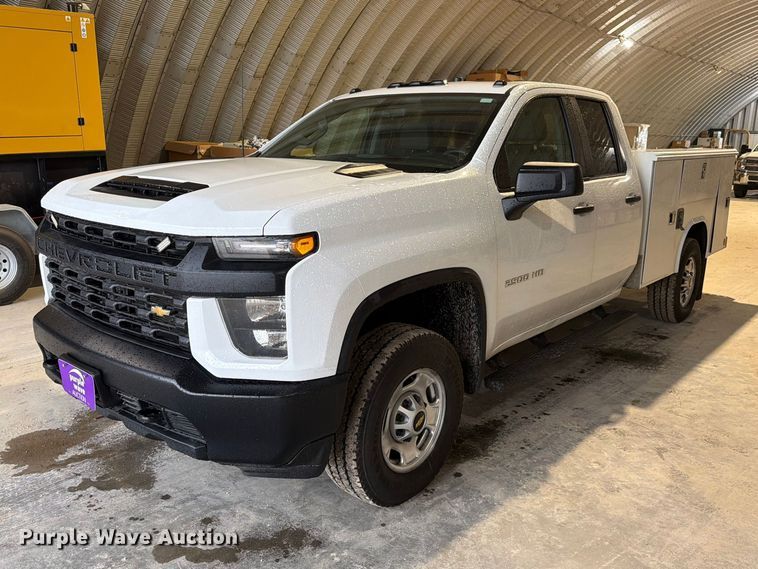image for item EX4602 2020 Chevrolet Silverado 2500HD Ext. Cab utility bed pickup truck