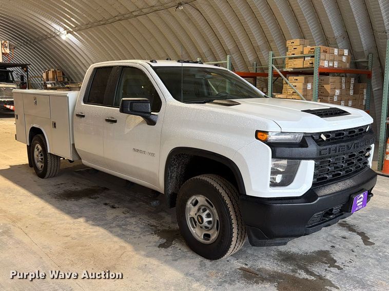 image for item EX4602 2020 Chevrolet Silverado 2500HD Ext. Cab utility bed pickup truck
