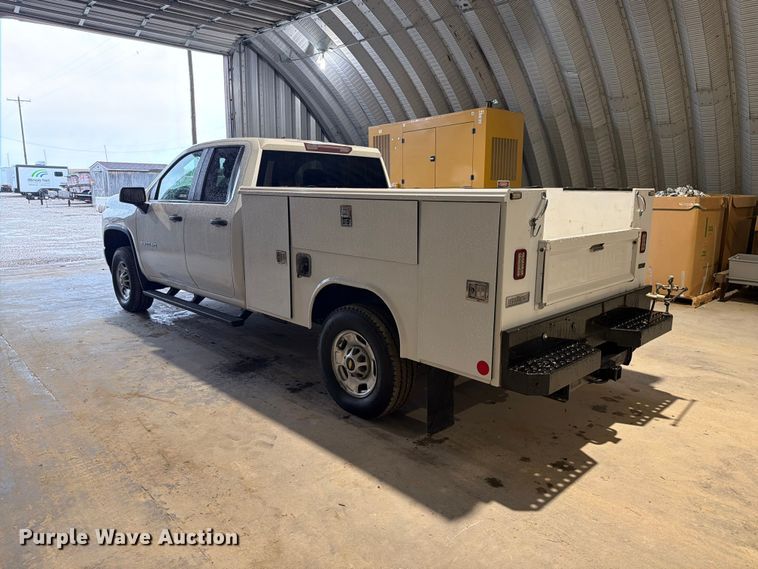 image for item EX4602 2020 Chevrolet Silverado 2500HD Ext. Cab utility bed pickup truck