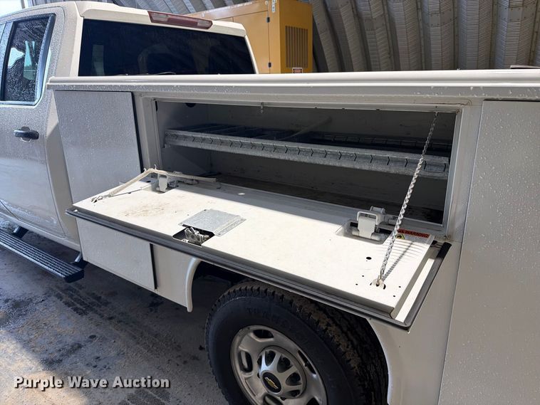 image for item EX4602 2020 Chevrolet Silverado 2500HD Ext. Cab utility bed pickup truck