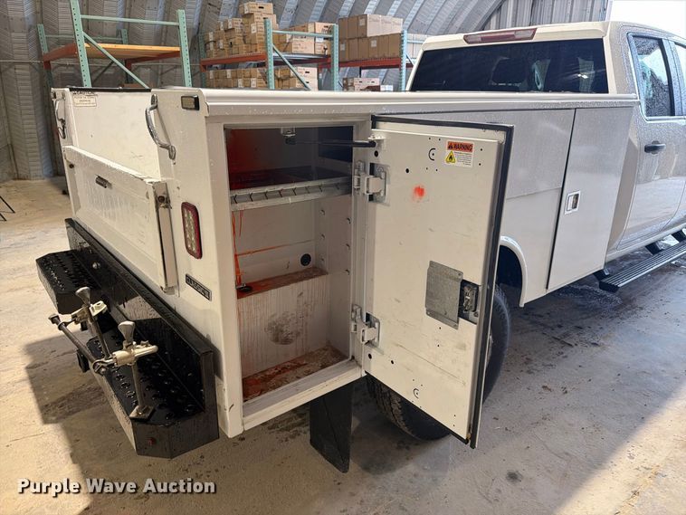image for item EX4602 2020 Chevrolet Silverado 2500HD Ext. Cab utility bed pickup truck