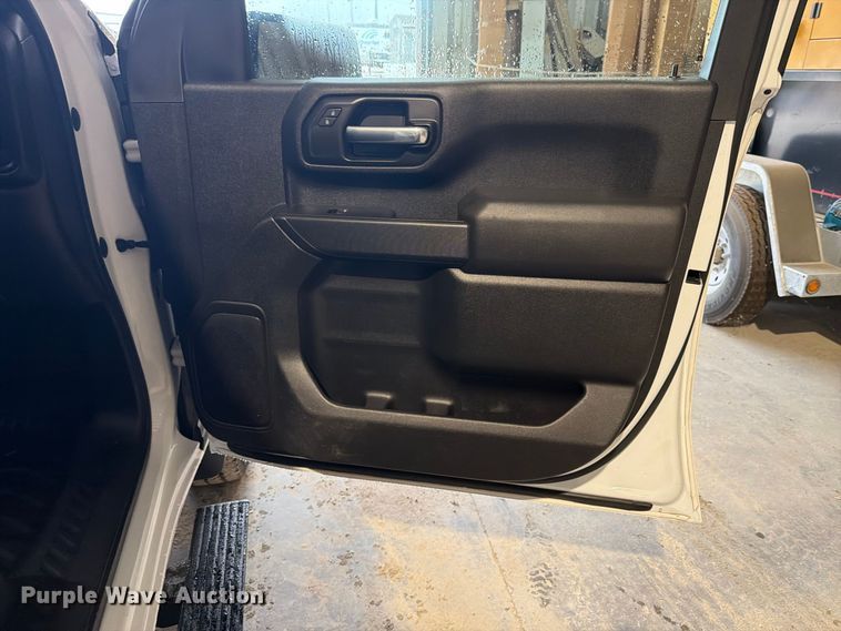image for item EX4602 2020 Chevrolet Silverado 2500HD Ext. Cab utility bed pickup truck