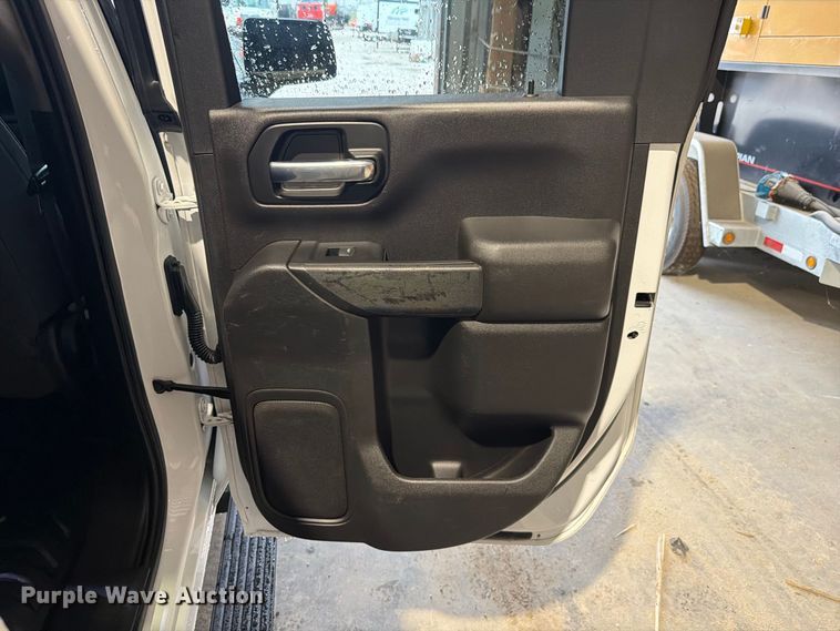 image for item EX4602 2020 Chevrolet Silverado 2500HD Ext. Cab utility bed pickup truck