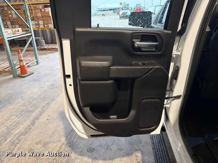 image for item EX4602 2020 Chevrolet Silverado 2500HD Ext. Cab utility bed pickup truck